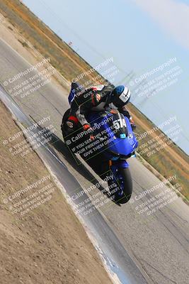 media/May-29-2023-Lets Ride (Mon) [[943717a907]]/B Group/1220pm (Grapevine)/